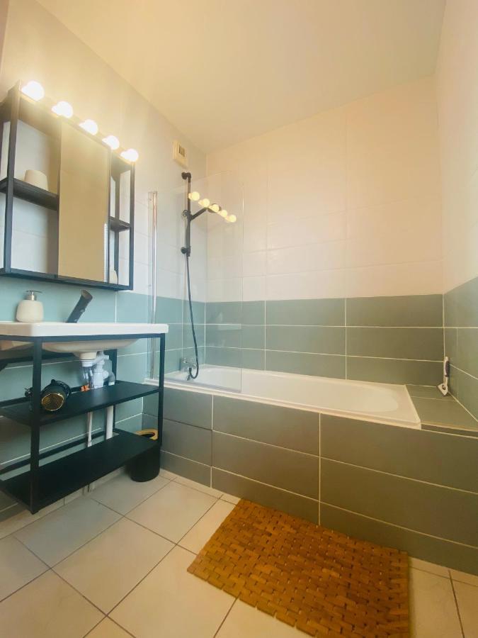Le Rosa Bonheur Apartment น็องต์ ภายนอก รูปภาพ